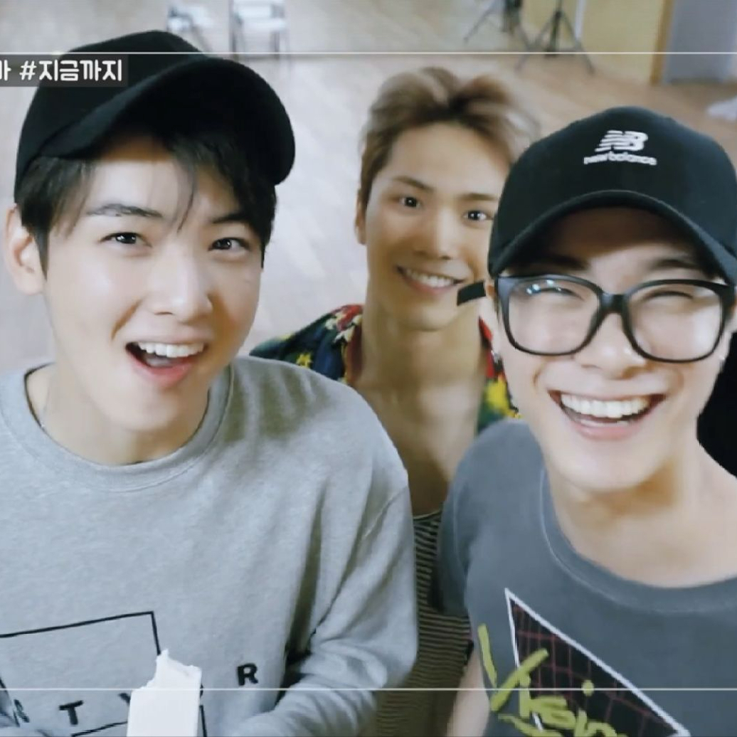 Cuplikan di balik layar dari Cha Eunwoo