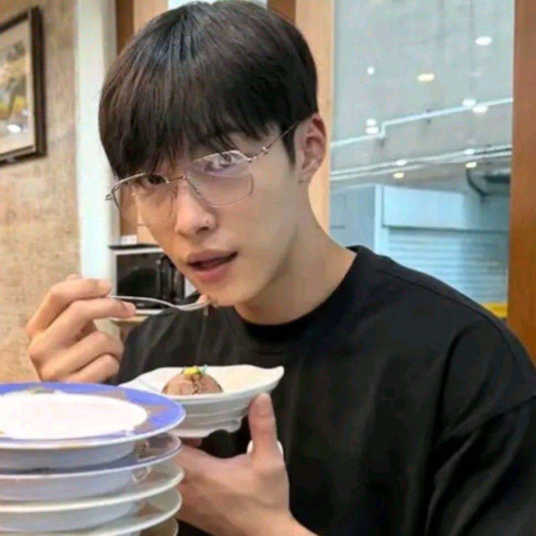 Recent activity shot of Woo Dohwan