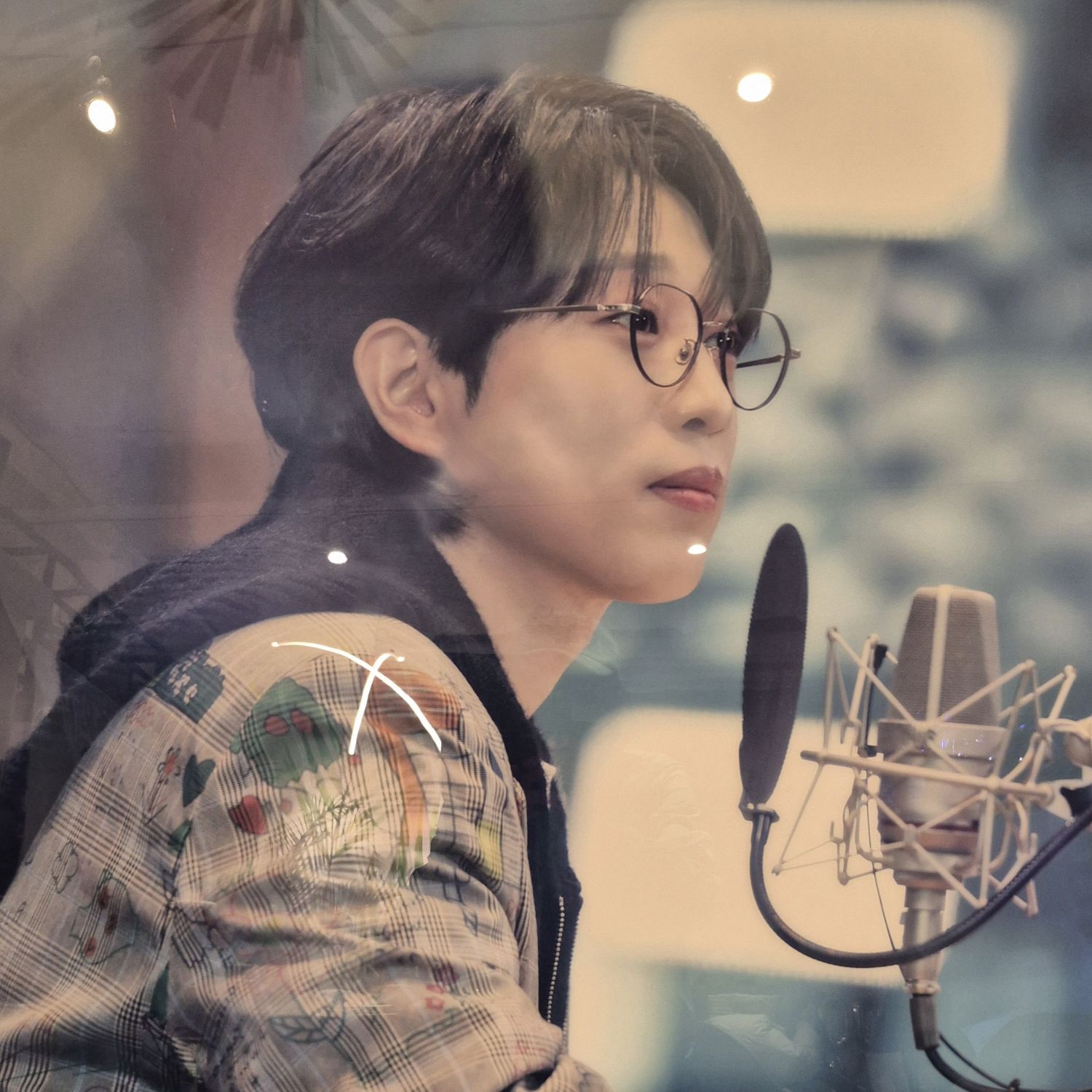 A moment captured by a fan of An Sunghoon