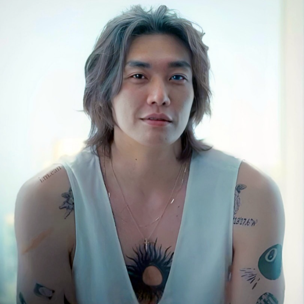 Recent activity shot of Kim Youngkwang