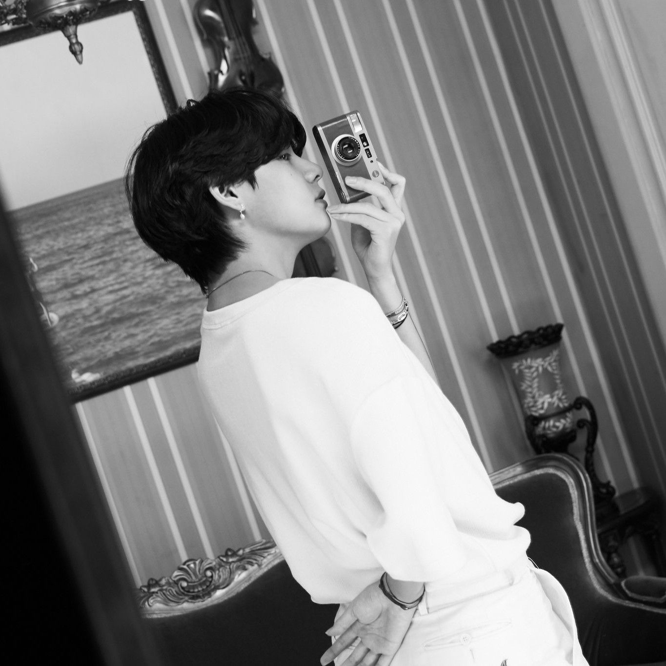 Latest photo of Kim Taehyung (V)