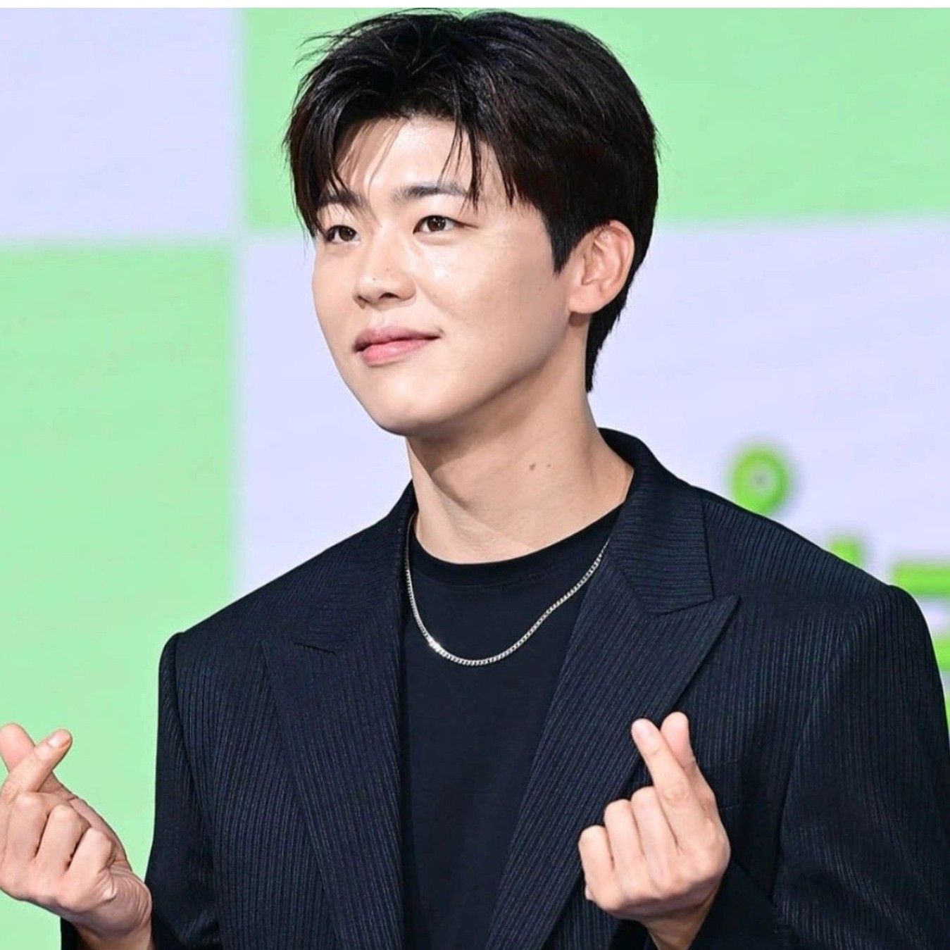 Behind-the-scenes cut of Park Jihyeon