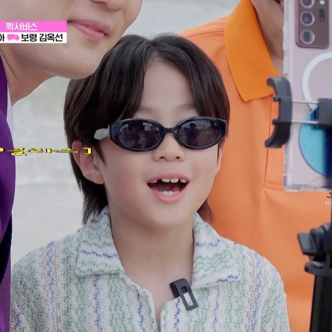 Behind-the-scenes cut of You Jiwoo