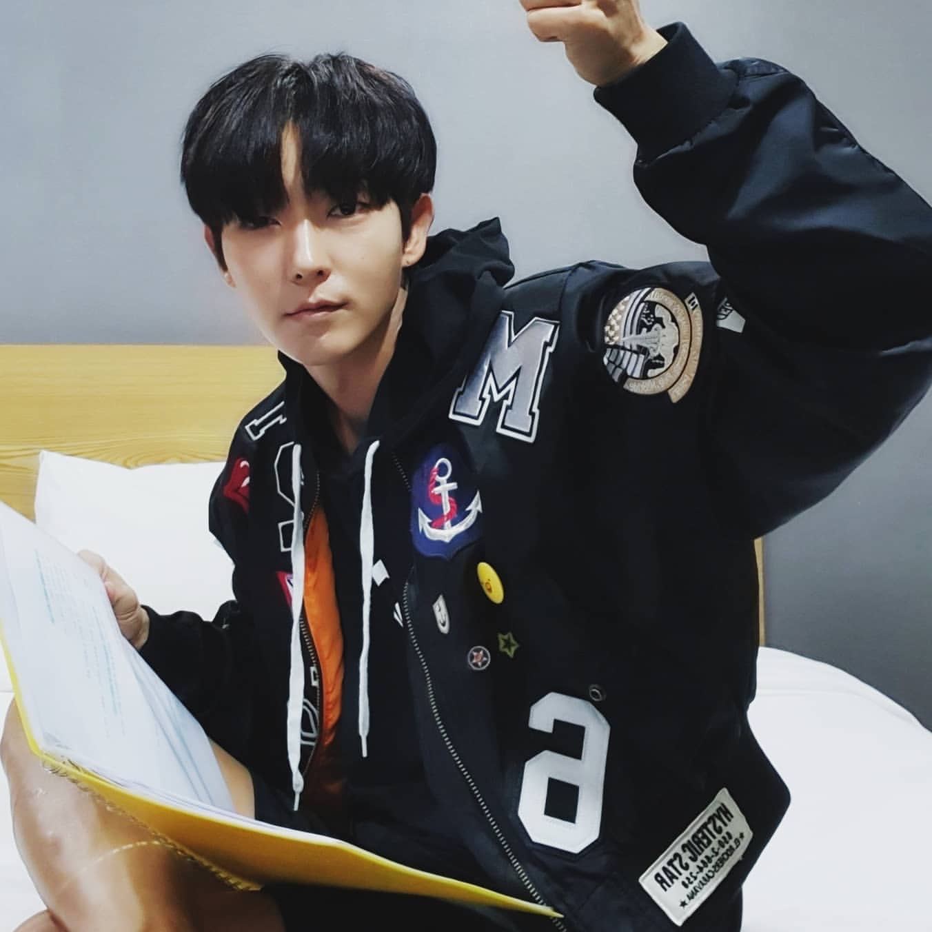 A moment captured by a fan of Lee Joongi