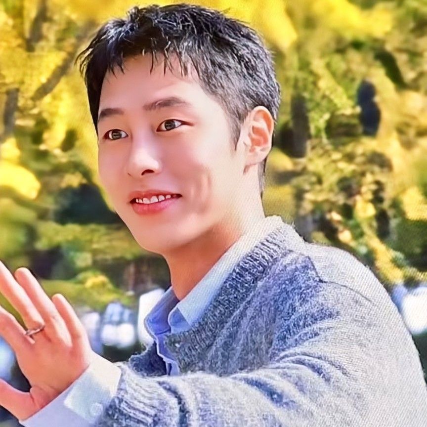 Recent activity shot of Lee Jaewook