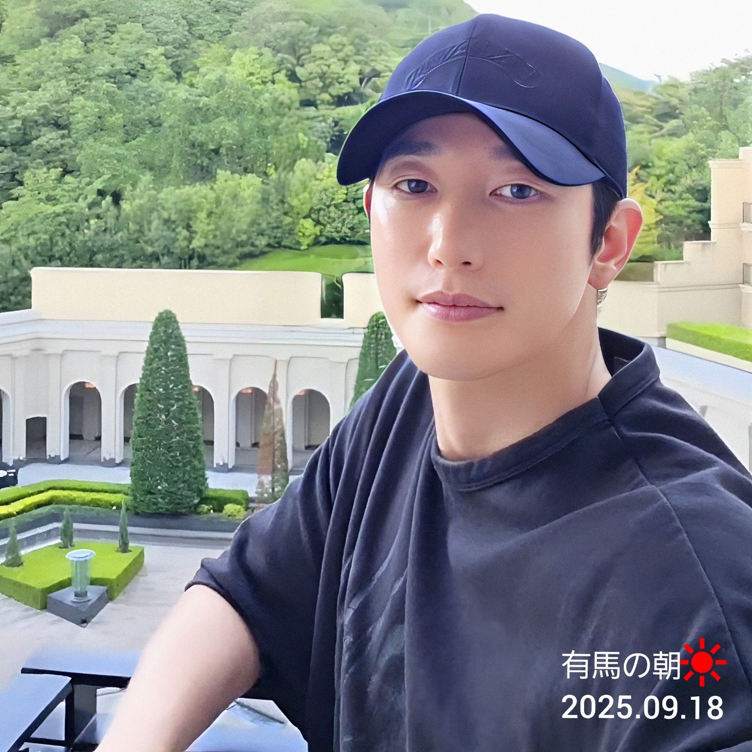 Behind-the-scenes cut of Park Sihoo