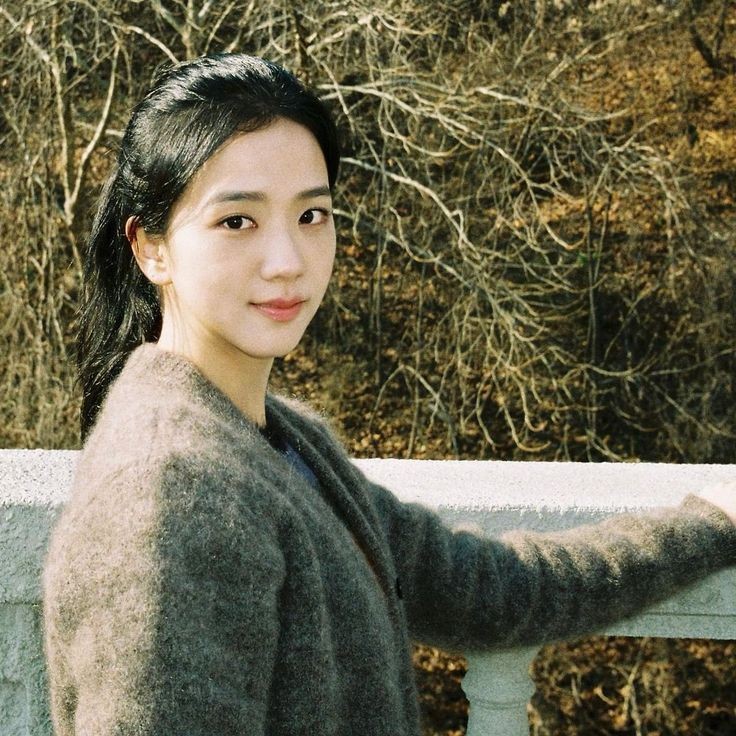 ジス (1995)の最近の活動ショット