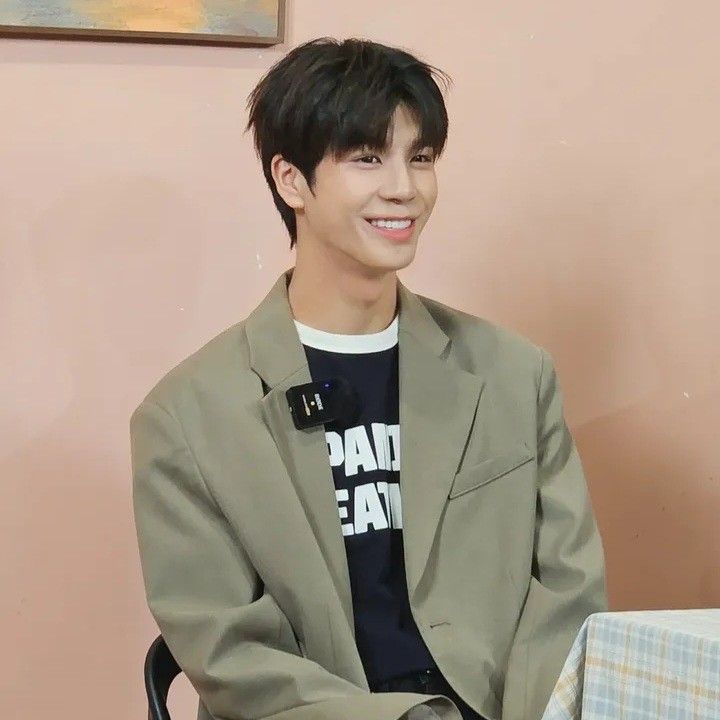 Latest photo of Jeong Dongwon