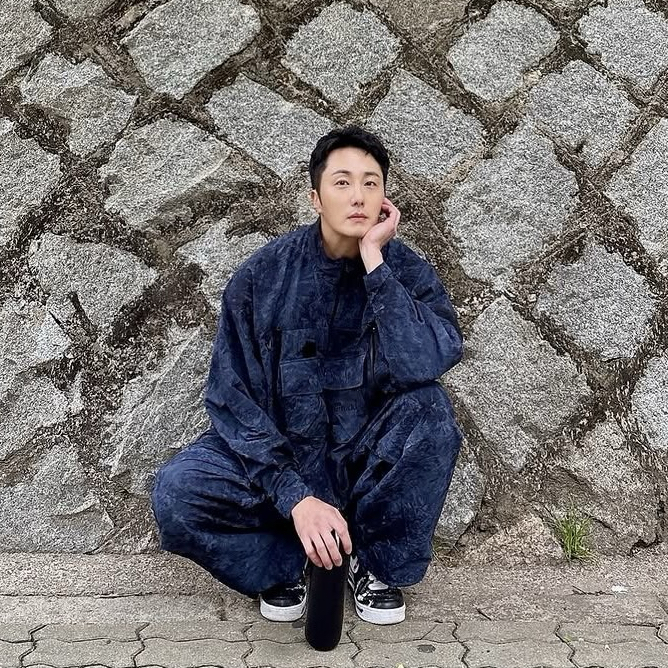 Recent activity shot of Jung Ilwoo