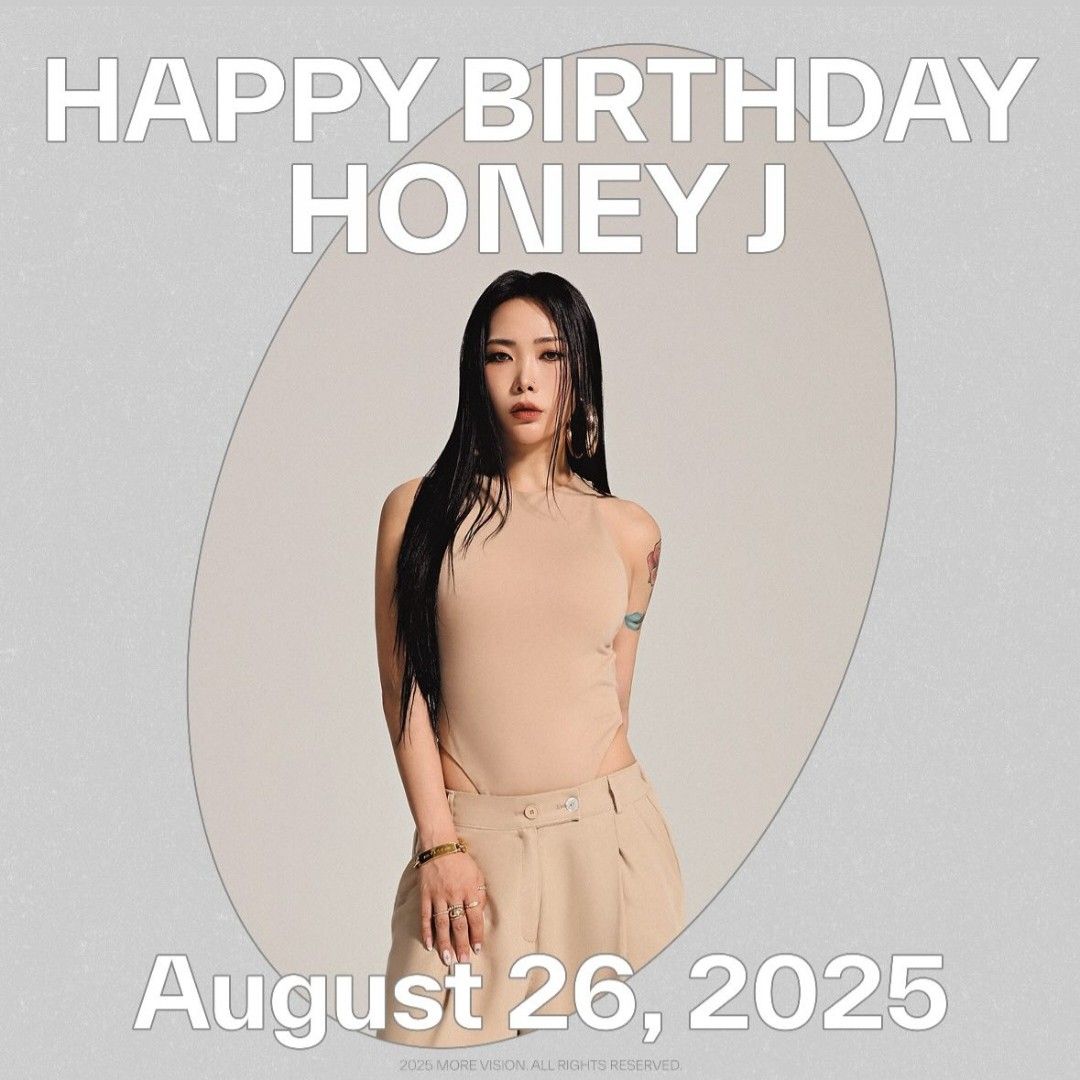 A moment captured by a fan of Honey J