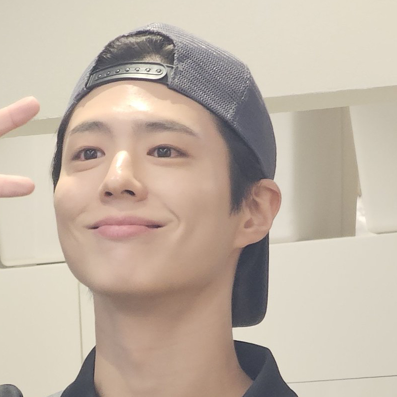 Behind-the-scenes cut of Park Bogum