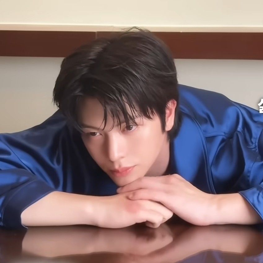 Behind-the-scenes cut of Yook Sungjae