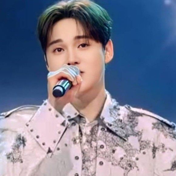 Recent activity shot of Park Seojin