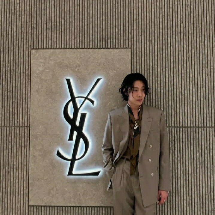 Latest photo of Lee Jongwon