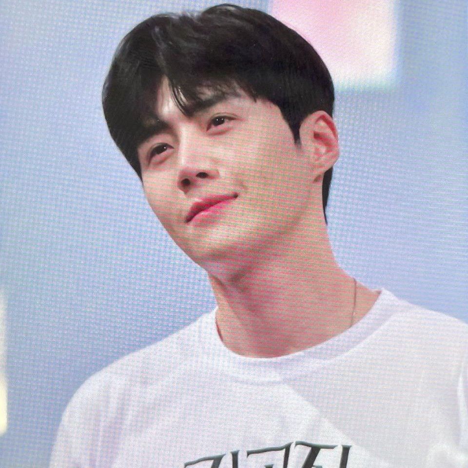 Latest photo of Kim Seonho