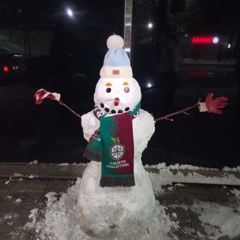 Cuplikan di balik layar dari Lim Youngwoong