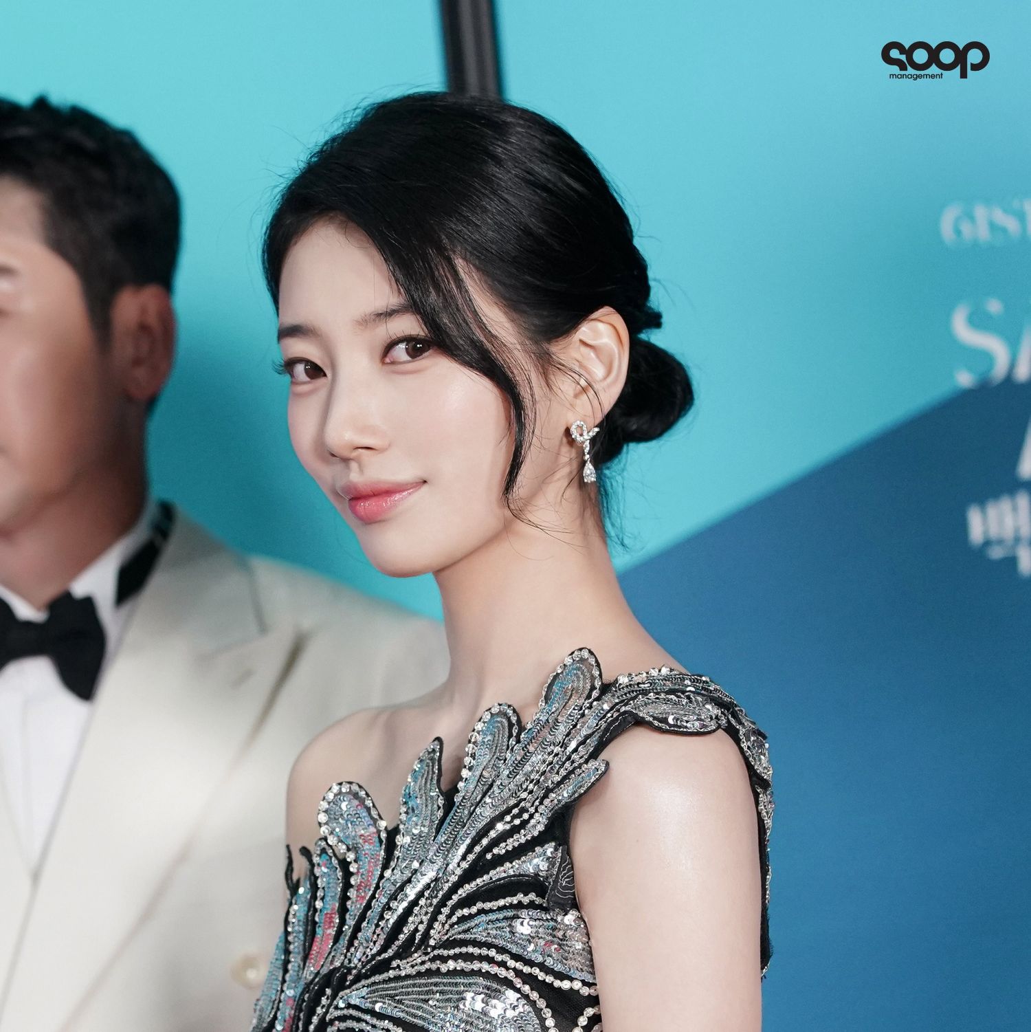 A moment captured by a fan of Bae Suzy