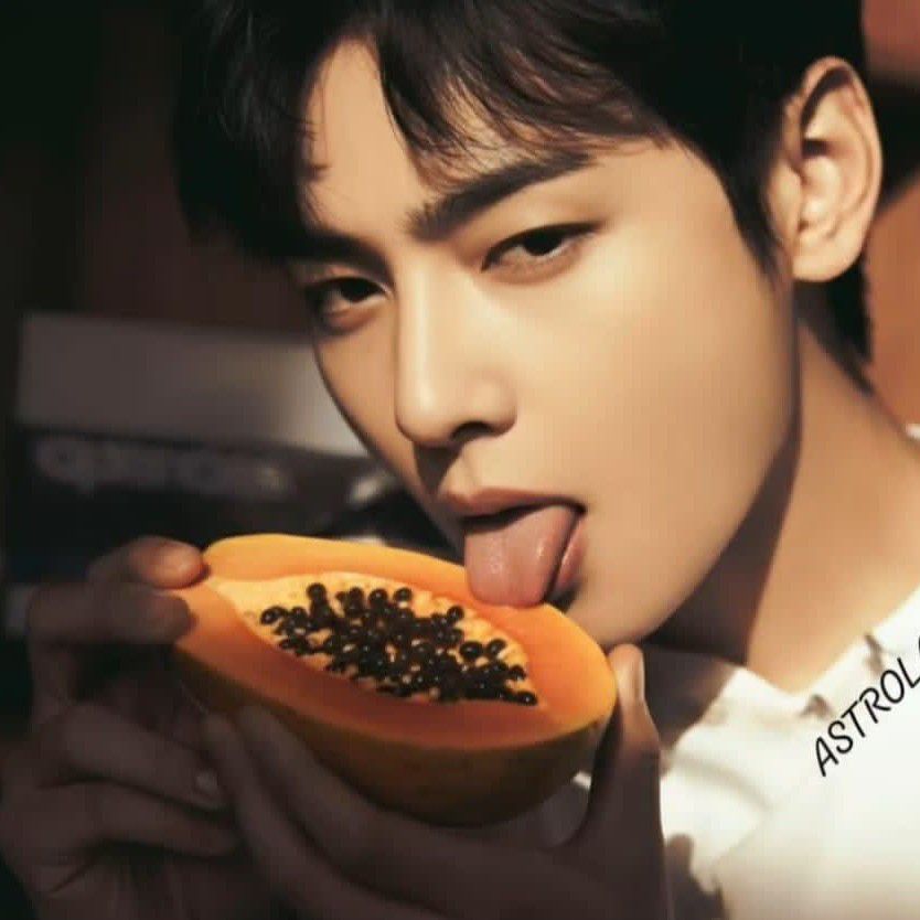 Latest photo of Cha Eunwoo