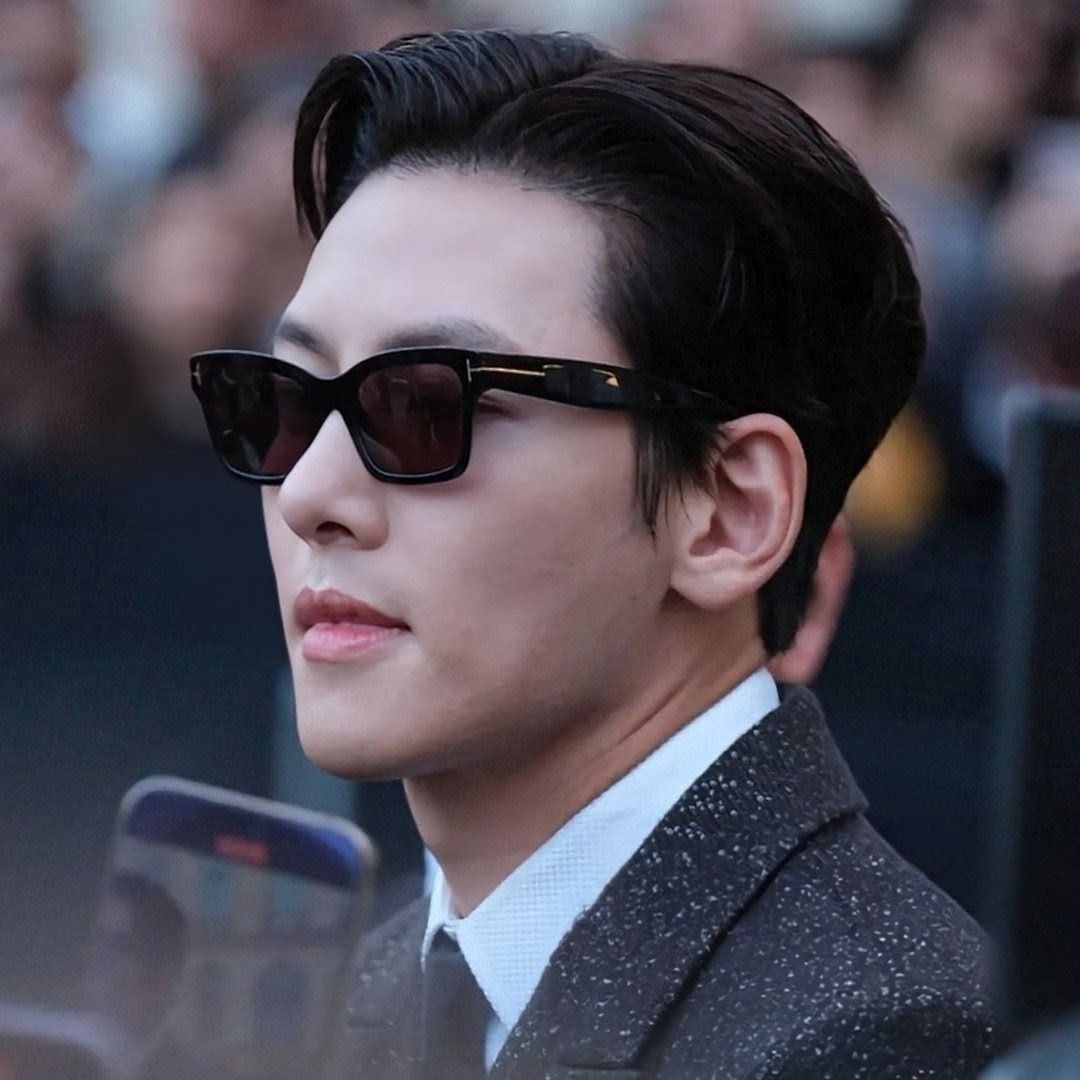A moment captured by a fan of Ji Changwook