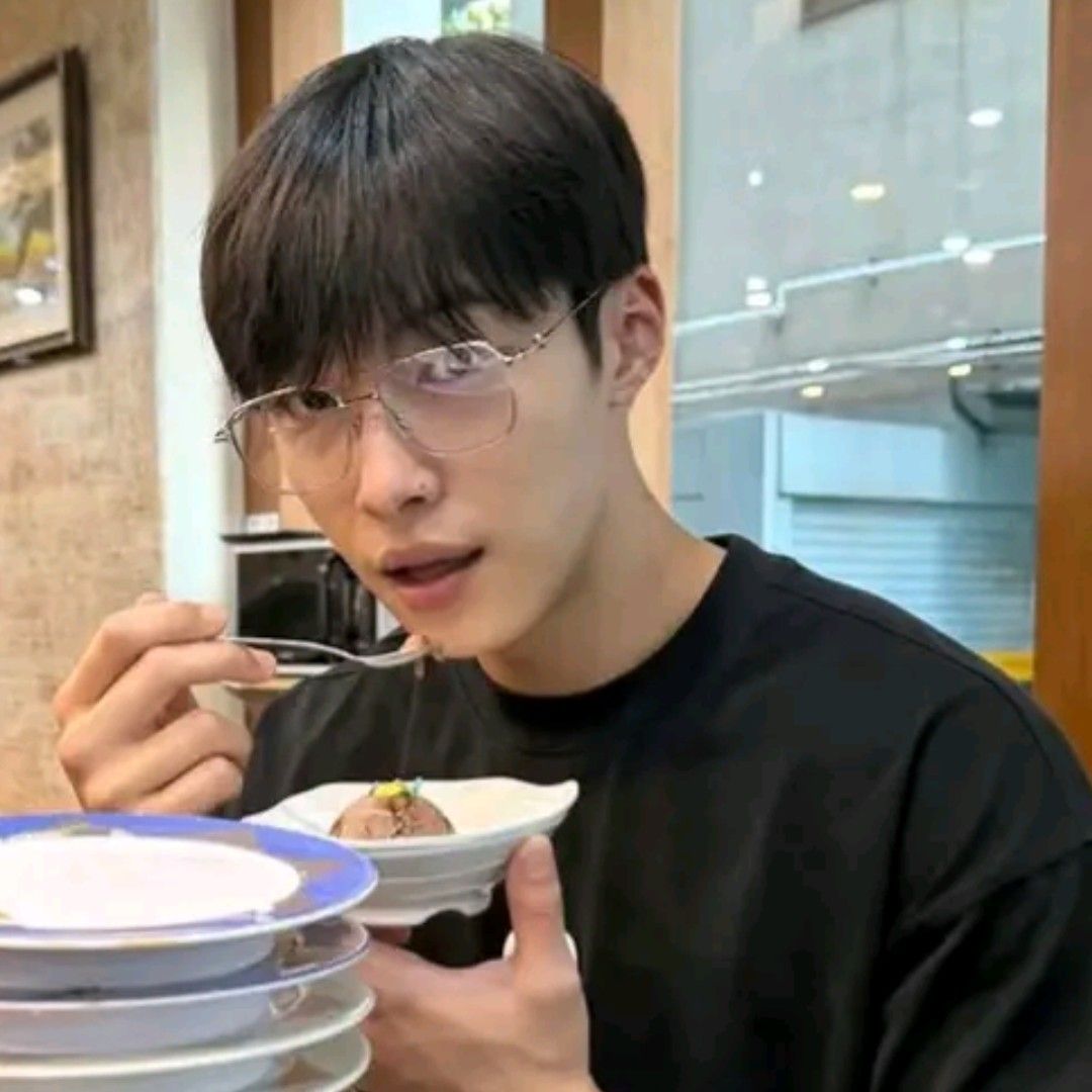 Latest photo of Woo Dohwan