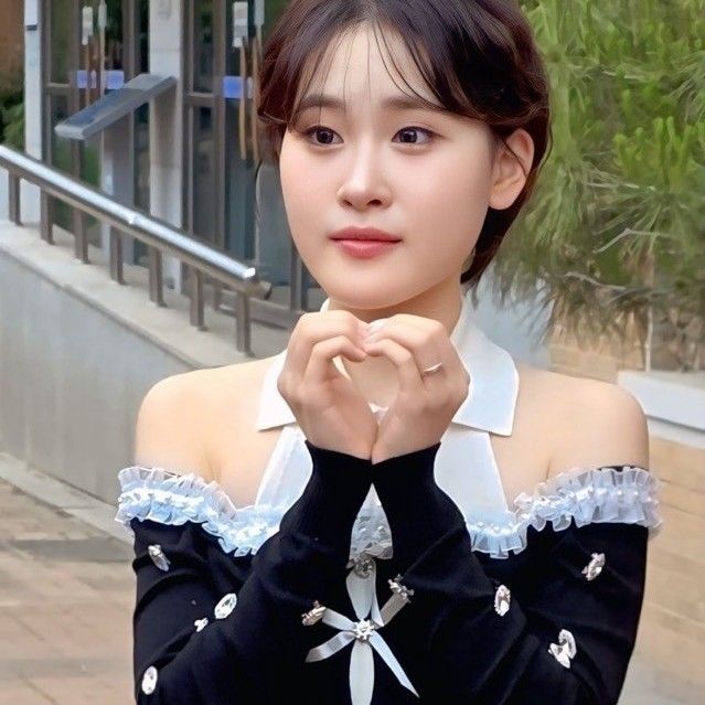 Behind-the-scenes cut of Kim Dahyun