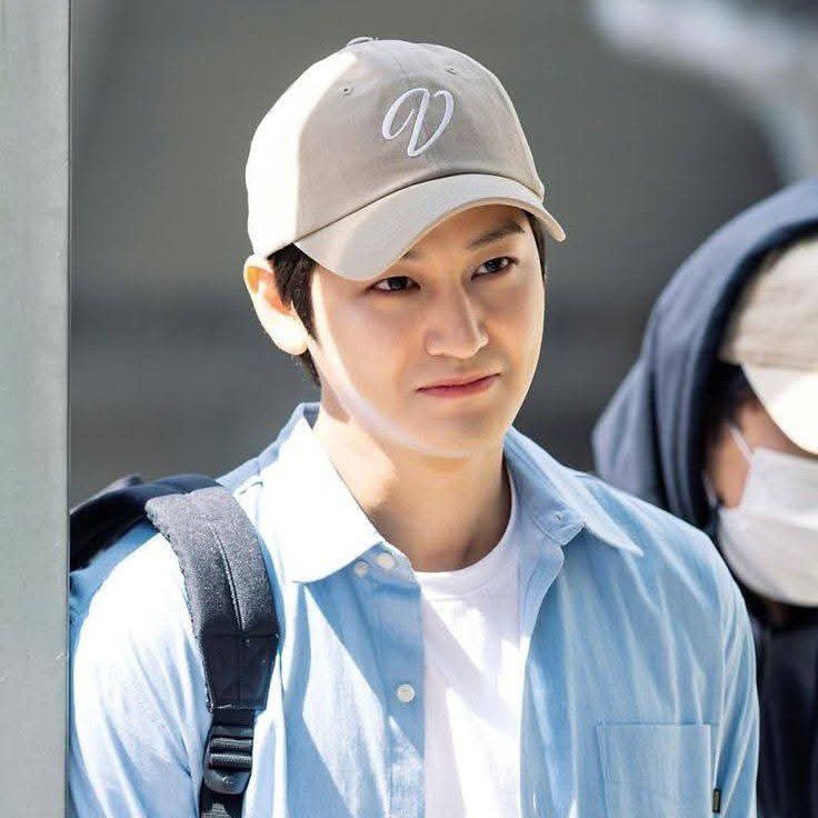 Behind-the-scenes cut of Kim Bum