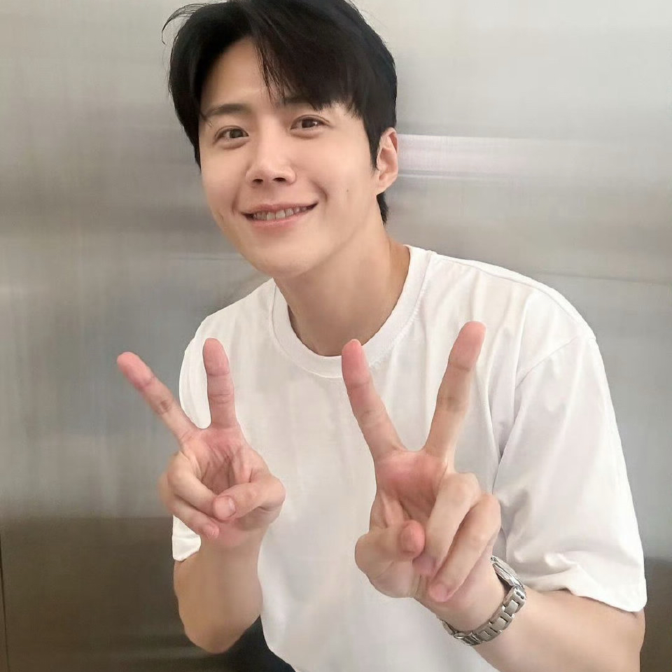 Cuplikan di balik layar dari Kim Seonho