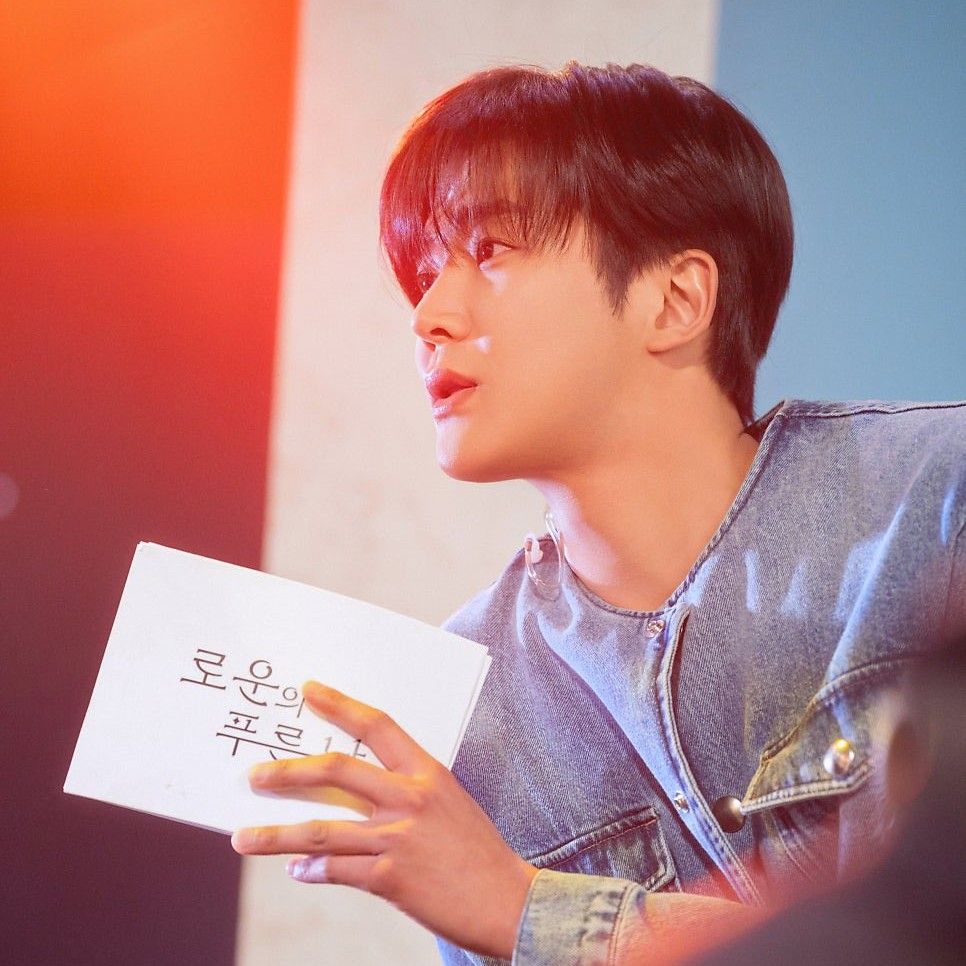 Behind-the-scenes cut of Rowoon