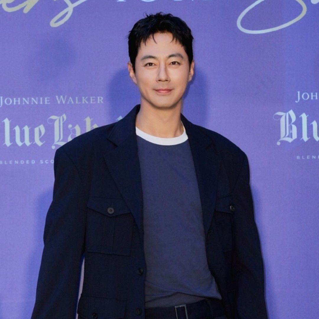 Recent activity shot of Jo Insung
