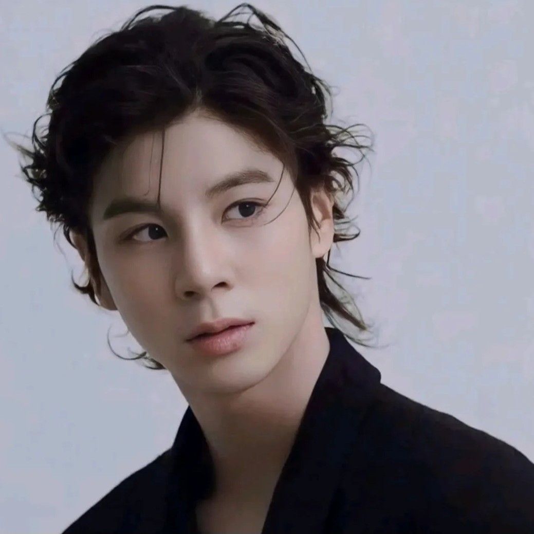 Behind-the-scenes cut of Jeong Dongwon