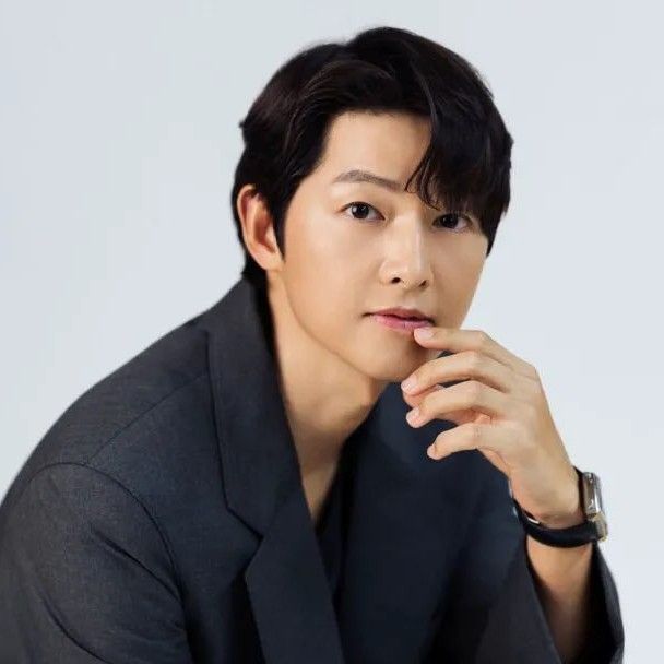 Recent activity shot of Song Joongki