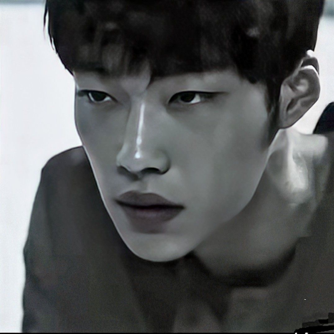 A moment captured by a fan of Woo Dohwan