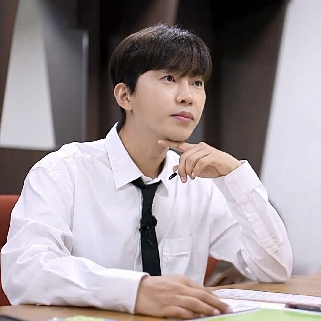 Foto kegiatan terbaru dari Lim Youngwoong