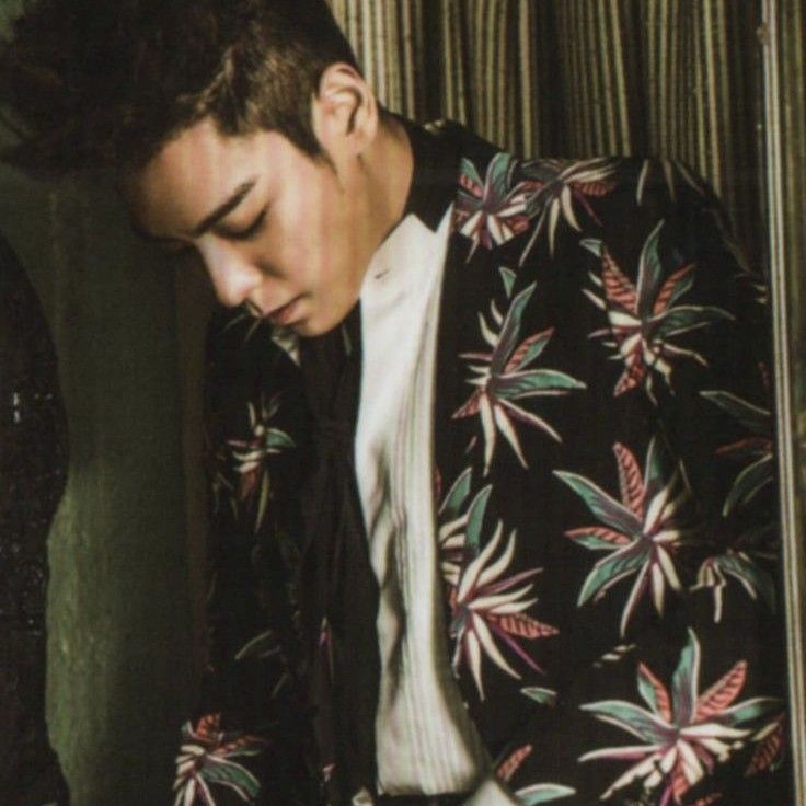 Behind-the-scenes cut of T.O.P