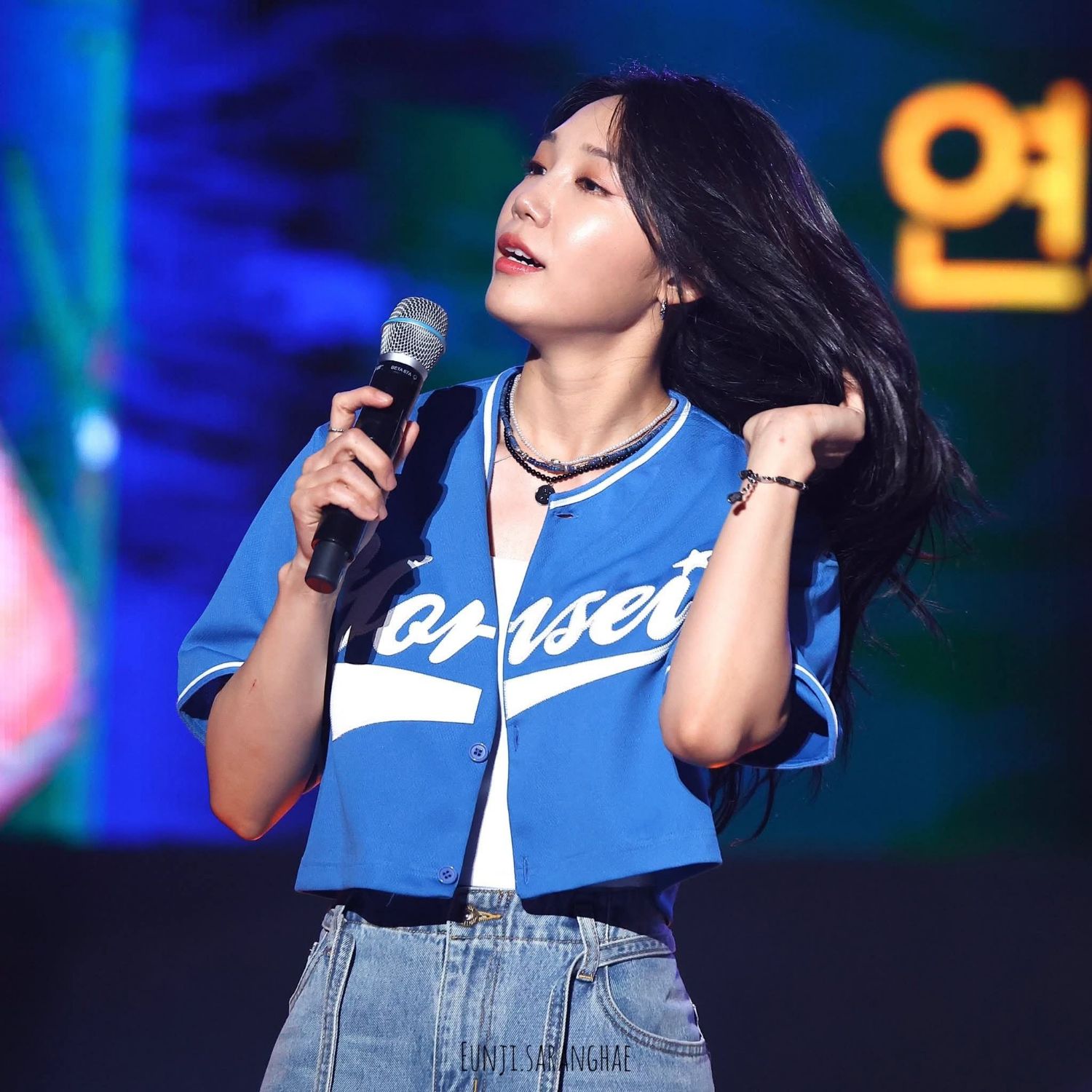 Behind-the-scenes cut of Jung Eunji