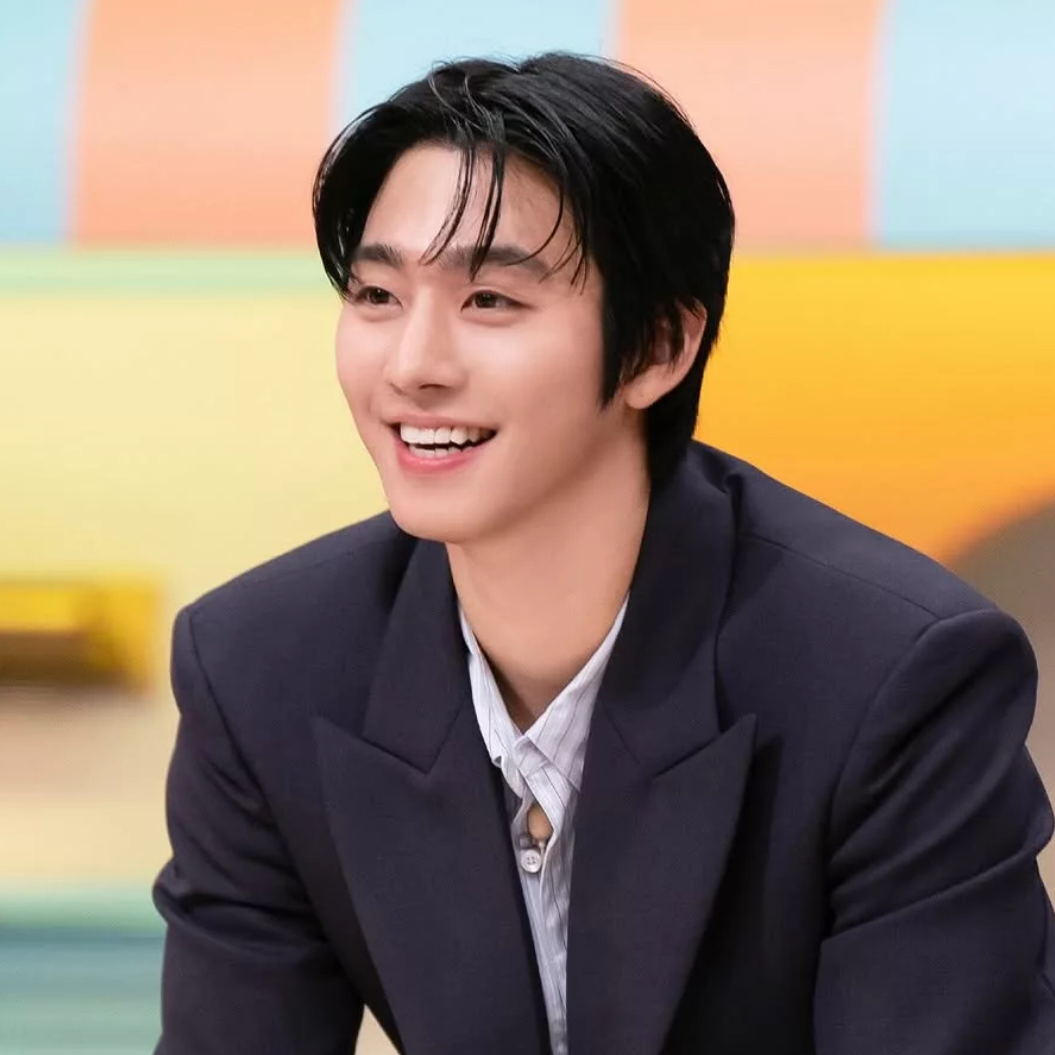 Latest photo of Ahn Hyoseop