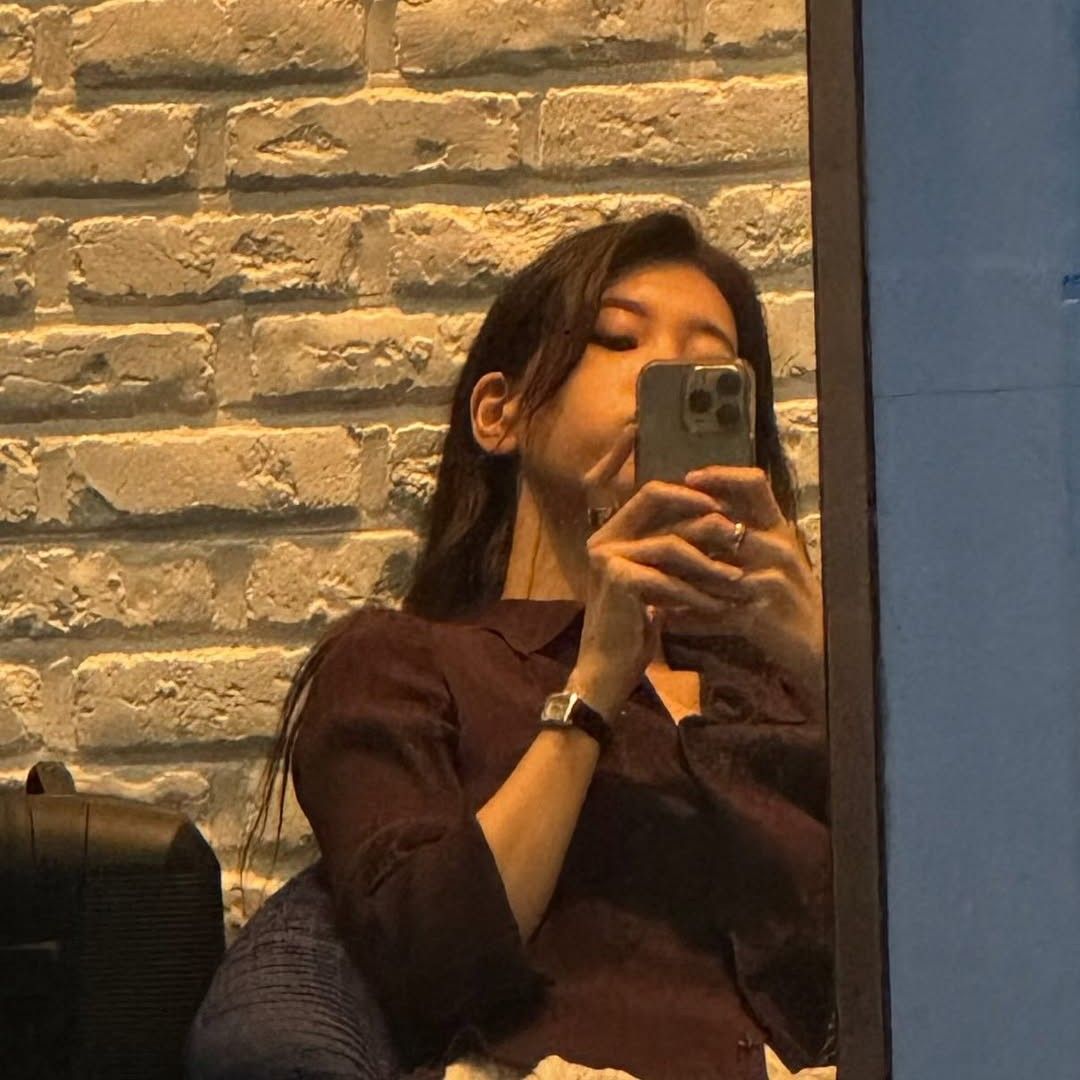Recent activity shot of Bae Suzy