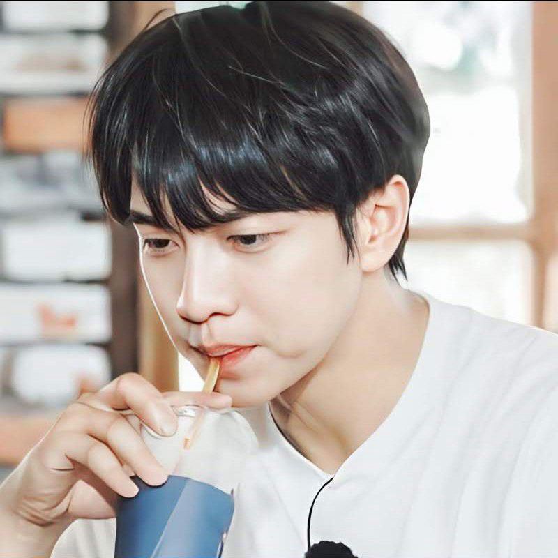 粉丝拍下的李升基瞬间