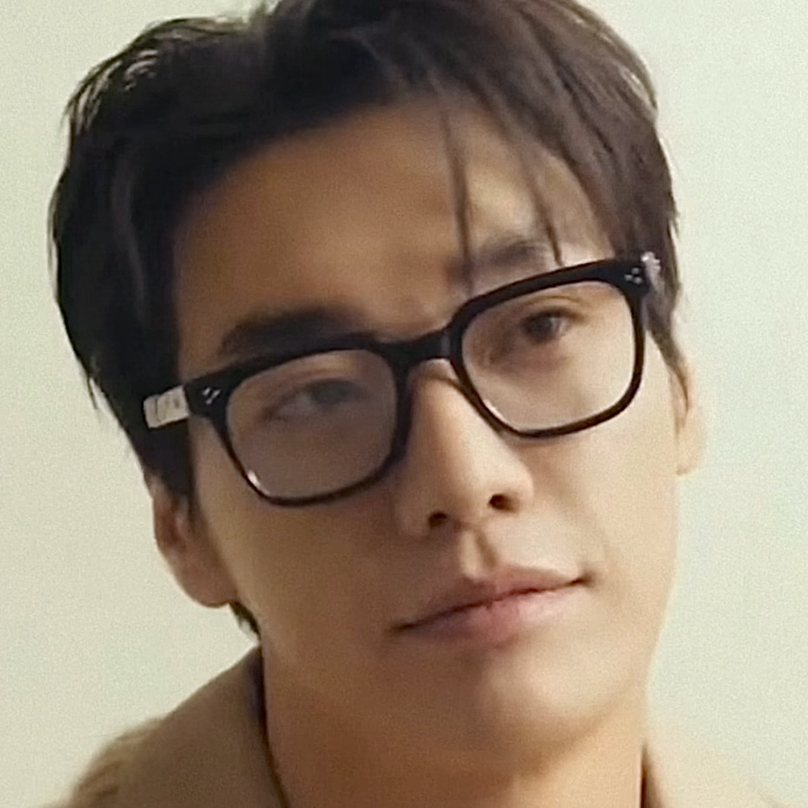 A moment captured by a fan of Kim Youngkwang