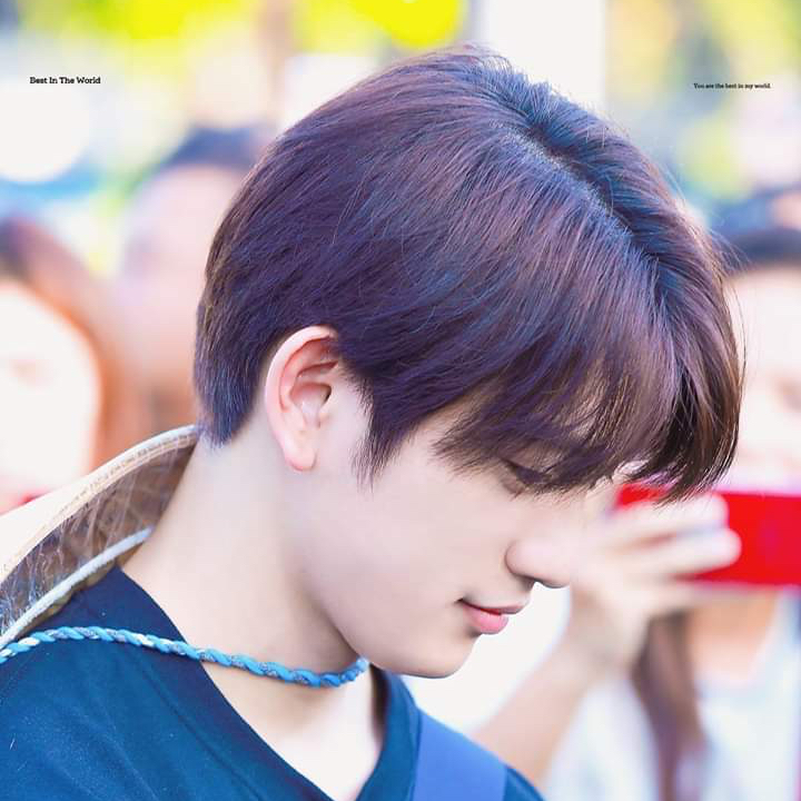 A moment captured by a fan of Park Jinyoung