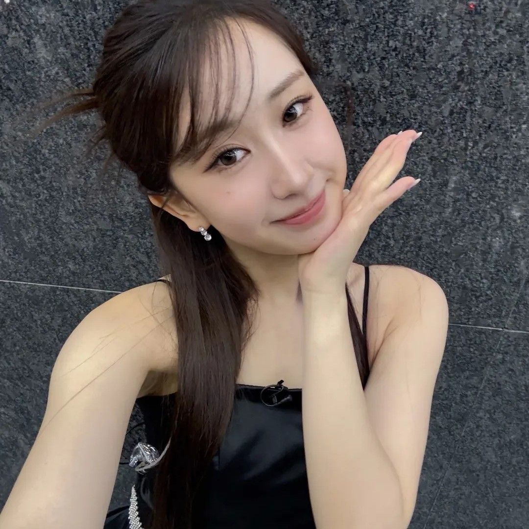 Cuplikan di balik layar dari Jeon Yujin