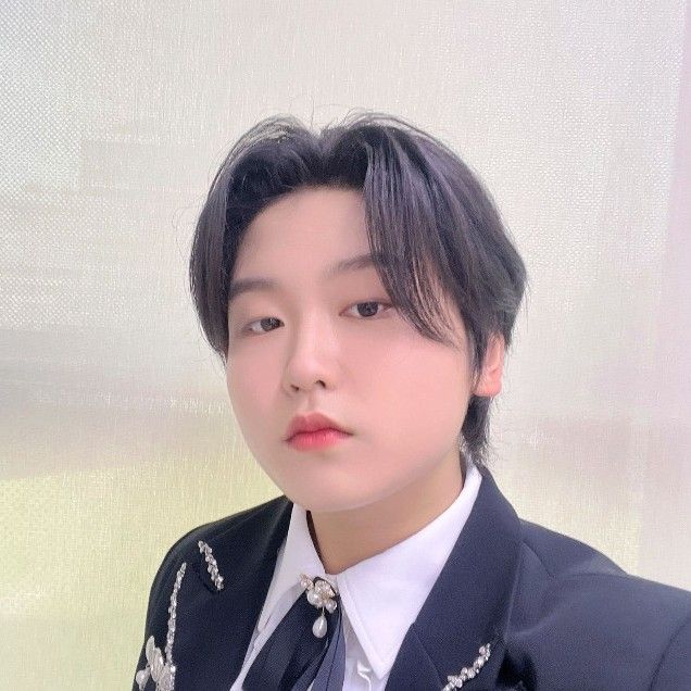 Recent activity shot of Park Sungon