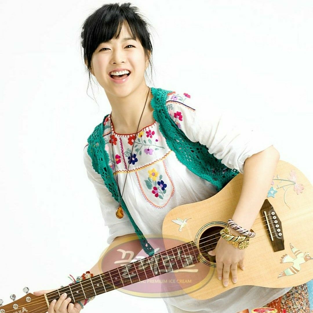 Recent activity shot of Park Boyoung