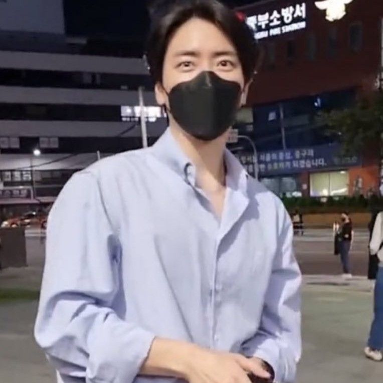 Behind-the-scenes cut of Lee Joonhyuk