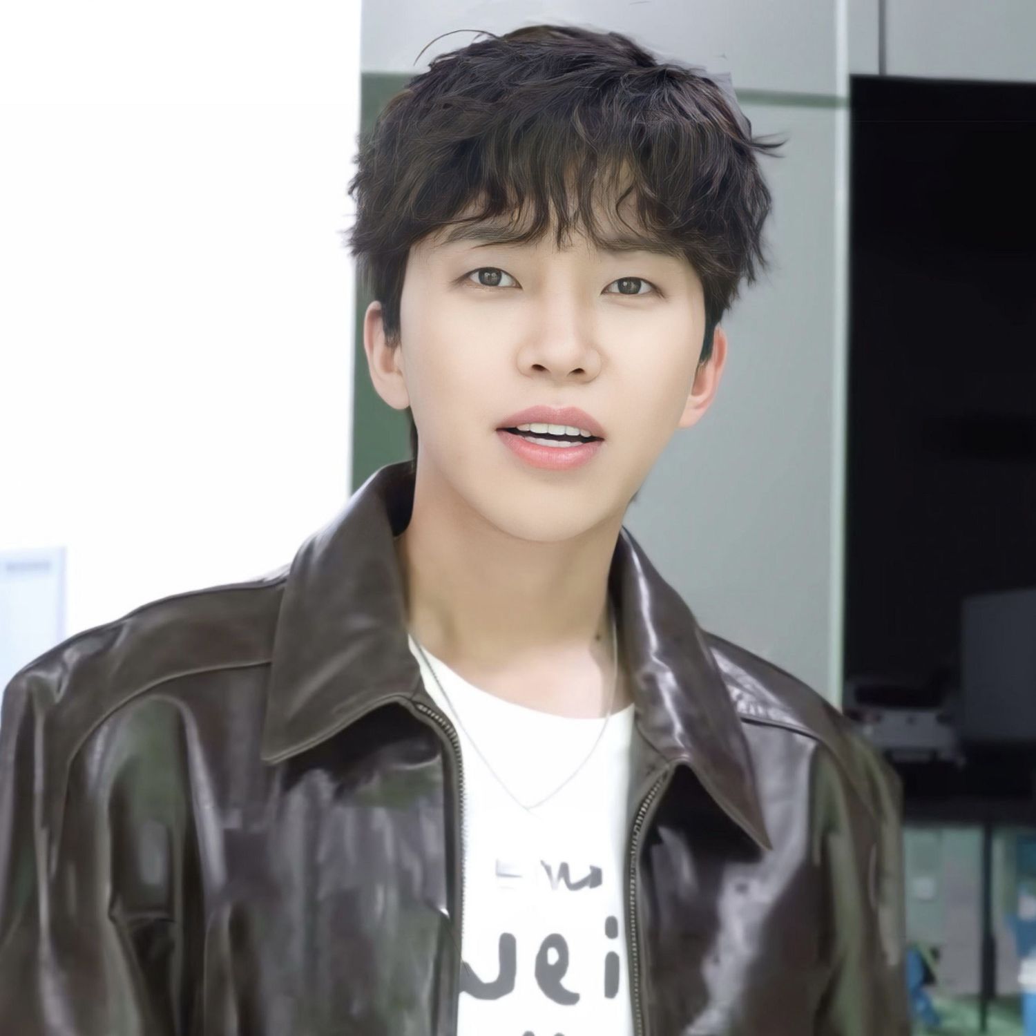 Foto terbaru dari Lim Youngwoong