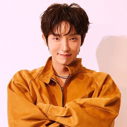 李準基的最新照片