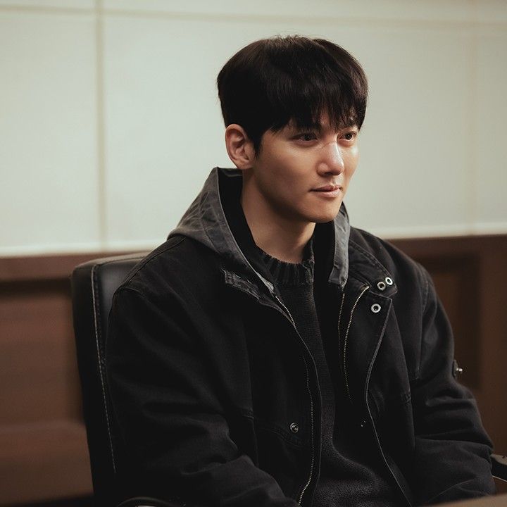 粉絲拍下的池昌旭瞬間