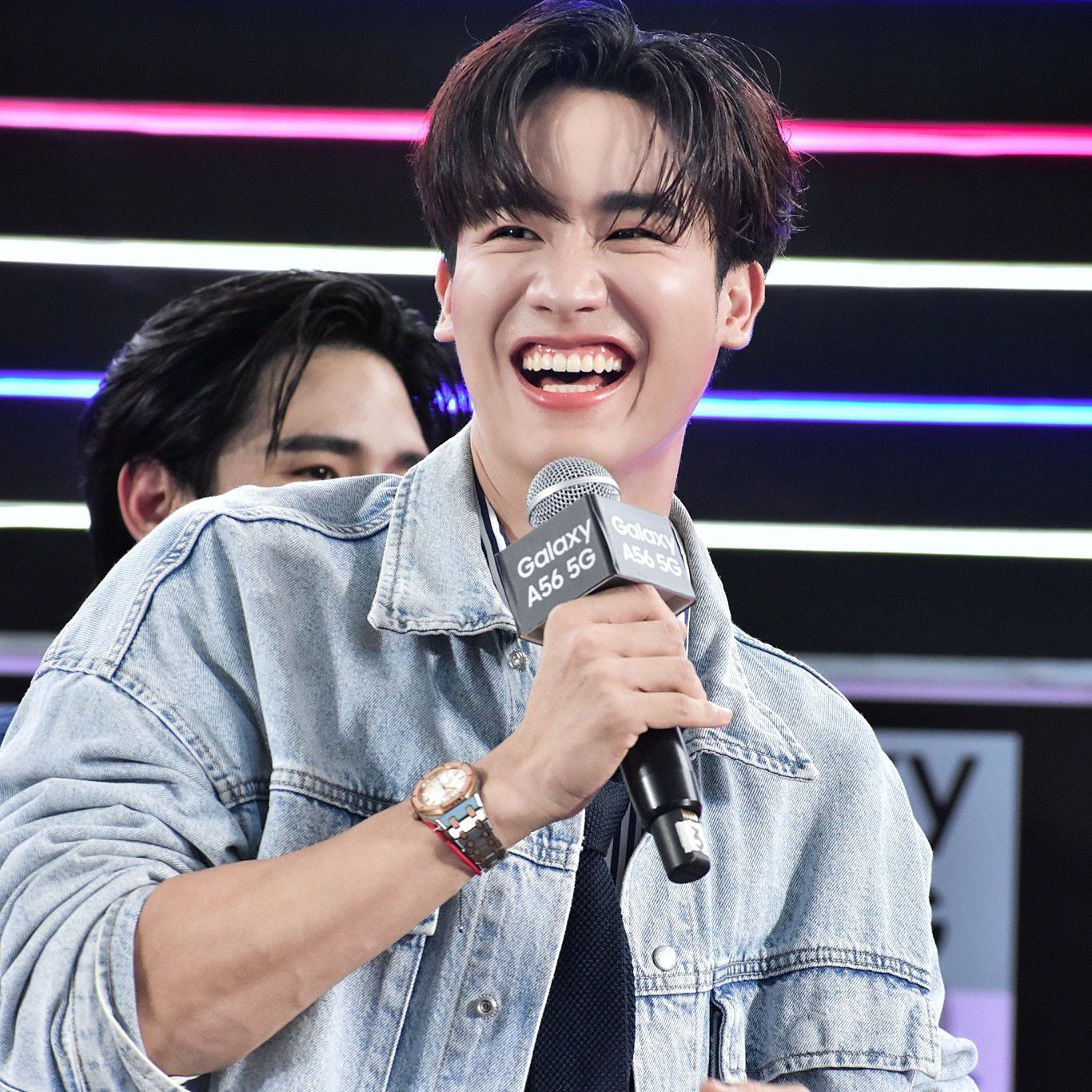 Behind-the-scenes cut of Tay Tawan Vihokratana