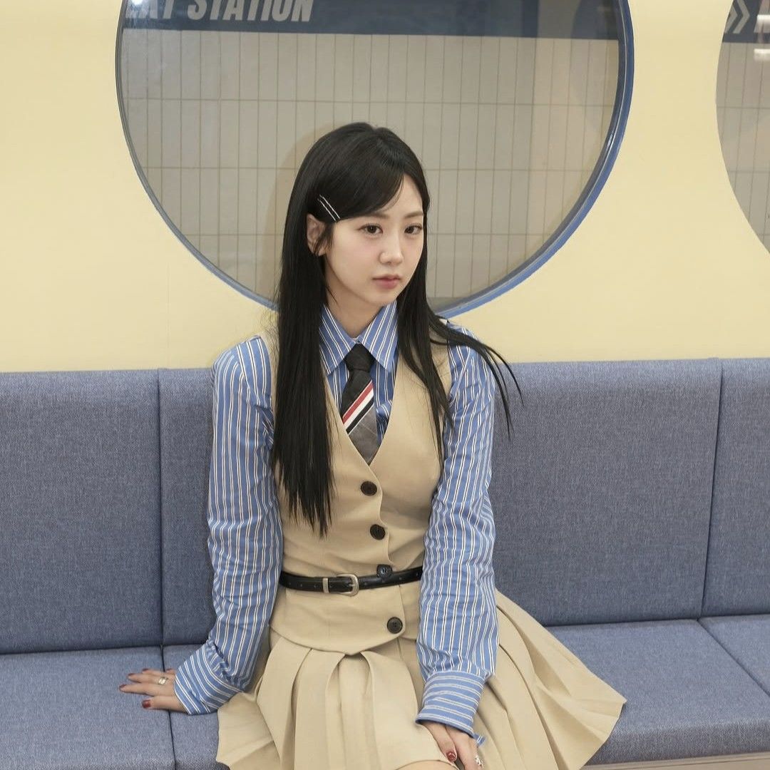 Latest photo of Kang Hyeyeon