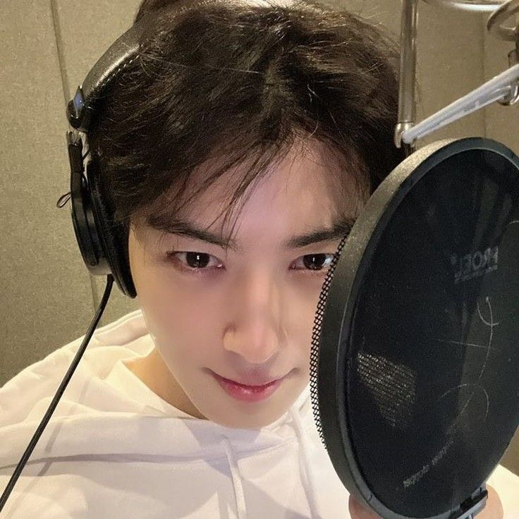 Latest photo of Cha Eunwoo
